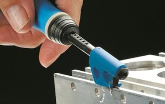 机械零件加工中如何高效去除毛刺 工艺方法与技巧详解